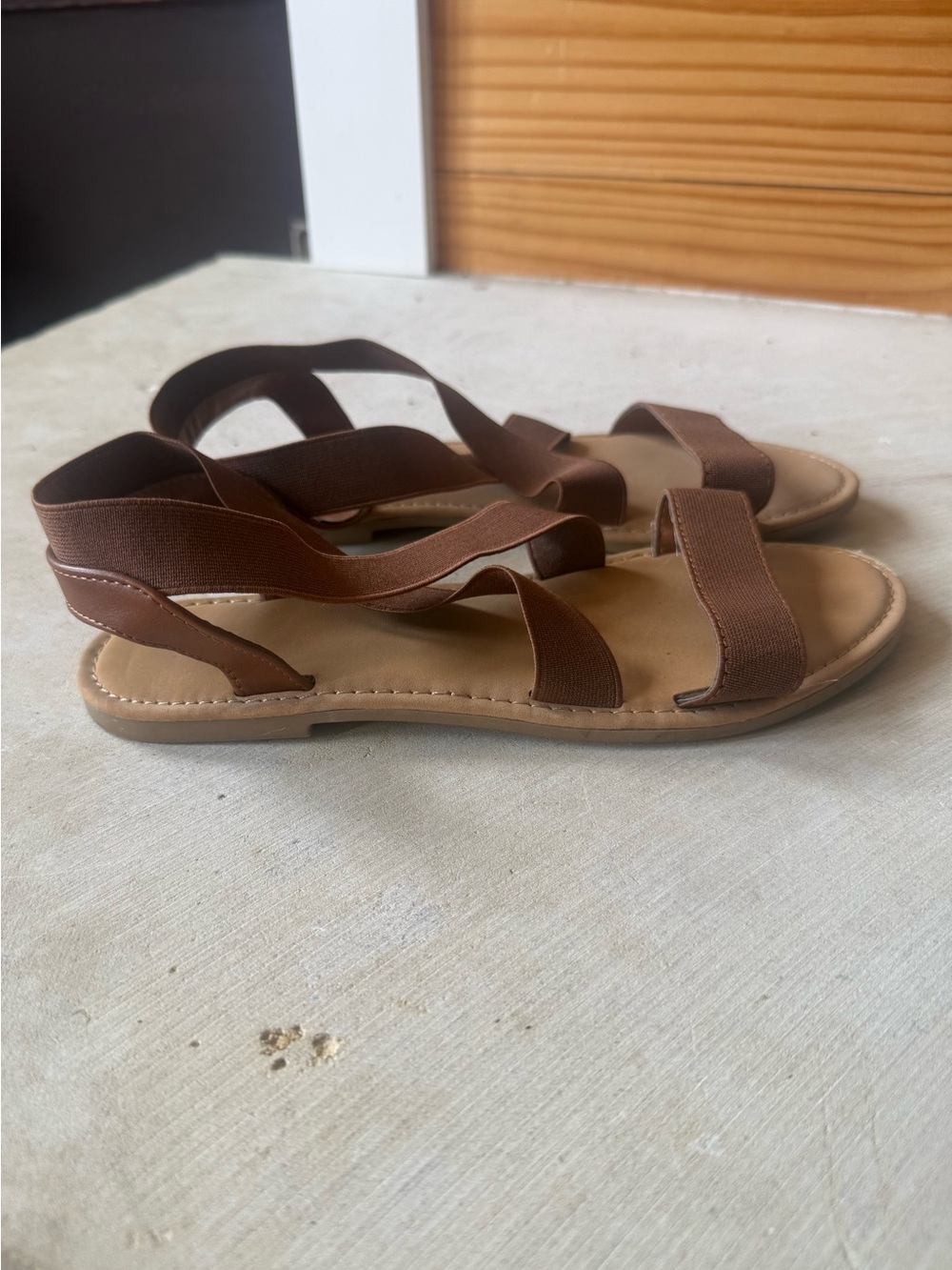 Brown Elastic Strap Flat Sandals